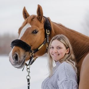 Meet your Posher, Ccoralie